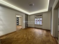 Kiadó téglalakás, albérlet, Pécsett 300 E Ft / hó, 3 szobás