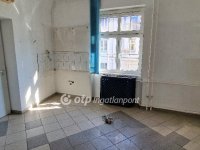Eladó téglalakás, Győrött 45.5 M Ft, 2 szobás