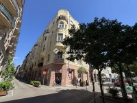 Eladó téglalakás, Budapesten, VI. kerületben 48 M Ft, 1 szobás
