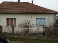 Kiadó családi ház, albérlet, Adácson 100 E Ft / hó, 4 szobás