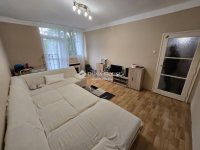 Eladó téglalakás, Veszprémben 44.9 M Ft, 2 szobás