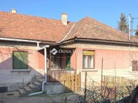 Eladó családi ház, Esztergomban 40 M Ft, 3 szobás