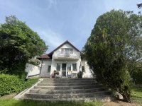 Eladó családi ház, Budaörsön 319 M Ft, 9 szobás
