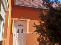 Eladó családi ház, Dombóváron 24.5 M Ft, 2 szobás