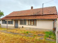 Eladó családi ház, Fegyverneken 4.9 M Ft, 1 szobás