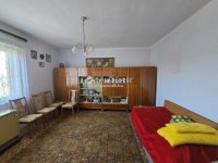 Eladó családi ház, Pécsett 32.9 M Ft, 3 szobás