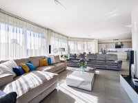 Eladó ikerház, Pécelen 329 M Ft, 11 szobás