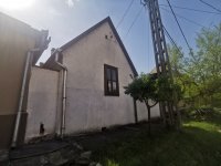 Eladó családi ház, Tatán 38 M Ft, 2 szobás