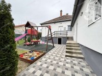 Eladó családi ház, Kecskeméten 74.5 M Ft, 5 szobás