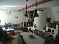 Eladó családi ház, Etyeken 169 M Ft, 8 szobás