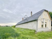 Eladó családi ház, Medinán 21 M Ft, 2 szobás