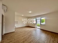 Eladó téglalakás, Cegléden 32.9 M Ft, 1 szobás