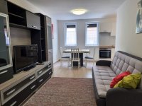 Kiadó téglalakás, albérlet, Pécsett 280 E Ft / hó, 3 szobás