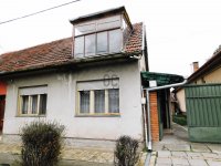 Eladó családi ház, Cegléden 24.5 M Ft, 4 szobás
