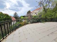 Eladó családi ház, Pécsett 145 M Ft, 5 szobás
