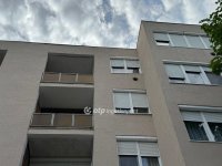 Eladó panellakás, Tiszafüreden 24 M Ft, 2 szobás