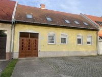 Eladó családi ház, Kecskeméten 125 M Ft, 6+1 szobás