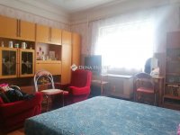 Eladó sorház, Miskolcon, Taksony utcában 8.5 M Ft, 2 szobás
