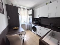 Eladó panellakás, Pécsett 39.99 M Ft, 3 szobás