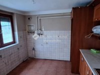 Eladó családi ház, Pécsett 31.9 M Ft, 3 szobás