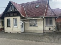Eladó üzlethelyiség, Komáromban 17.99 M Ft, 1 szobás