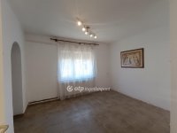 Eladó családi ház, Délegyházán 47.9 M Ft, 3 szobás