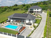 Eladó családi ház, Balatonalmádiban, Tűzmadár utcában 860 M Ft