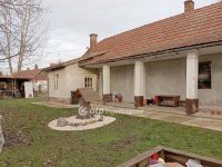 Eladó családi ház, Jászárokszálláson 15 M Ft, 2 szobás