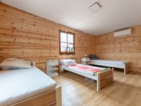 Eladó családi ház, Pétfürdőn 36 M Ft, 3 szobás