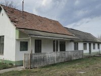 Eladó családi ház, Cegléden 13.9 M Ft, 4 szobás