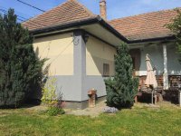 Eladó családi ház, Tinnyén 67.5 M Ft, 2+1 szobás