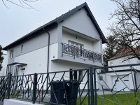 Eladó családi ház, Hévízen 129 M Ft, 5 szobás