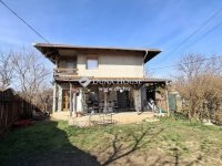 Eladó családi ház, Felsőpakonyban 91.9 M Ft, 9 szobás