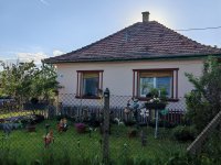Eladó családi ház, Cegléden 34.8 M Ft, 2 szobás