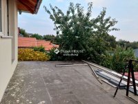 Eladó családi ház, Szigetszentmiklóson 200 M Ft, 8 szobás