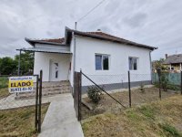 Eladó családi ház, Kunmadarason 13.9 M Ft, 2 szobás