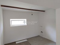 Eladó családi ház, Nagyradán 23.9 M Ft, 3 szobás