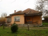 Eladó családi ház, Akasztón 27 M Ft, 3 szobás