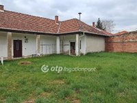 Eladó családi ház, Apcon 12 M Ft, 3 szobás