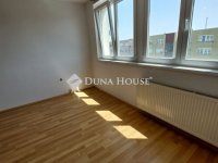 Eladó panellakás, Baján 24.99 M Ft, 2 szobás