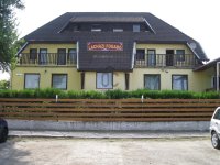 Eladó hotel, Szigetszentmiklóson 335 M Ft, 19 szobás
