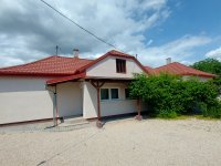 Eladó családi ház, Keszthelyen 79.9 M Ft, 5 szobás