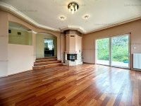 Eladó családi ház, Pilisborosjenőn 192.99 M Ft, 8 szobás