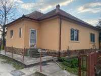 Eladó családi ház, Poroszlón 34 M Ft, 3 szobás