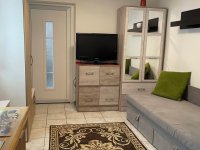 Kiadó családi ház, albérlet, Pécsett 130 E Ft / hó, 1 szobás