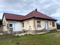 Eladó családi ház, Dánszentmiklóson 26.9 M Ft, 2+1 szobás