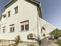 Eladó családi ház, Kecskeméten 134.99 M Ft, 7 szobás