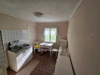 Eladó nyaraló, Tiszajenőn 13 M Ft, 2 szobás