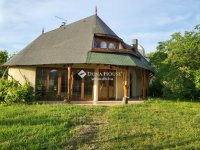 Eladó nyaraló, Balatonakarattyán 155 M Ft, 5 szobás
