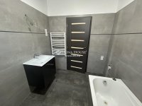 Eladó családi ház, Vecsésen 119.9 M Ft, 5 szobás